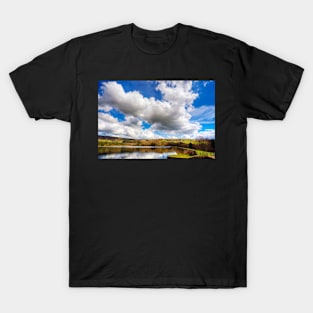 Agden reservoir, Bradfield , Sheffield in Spring with beautiful clouds T-Shirt